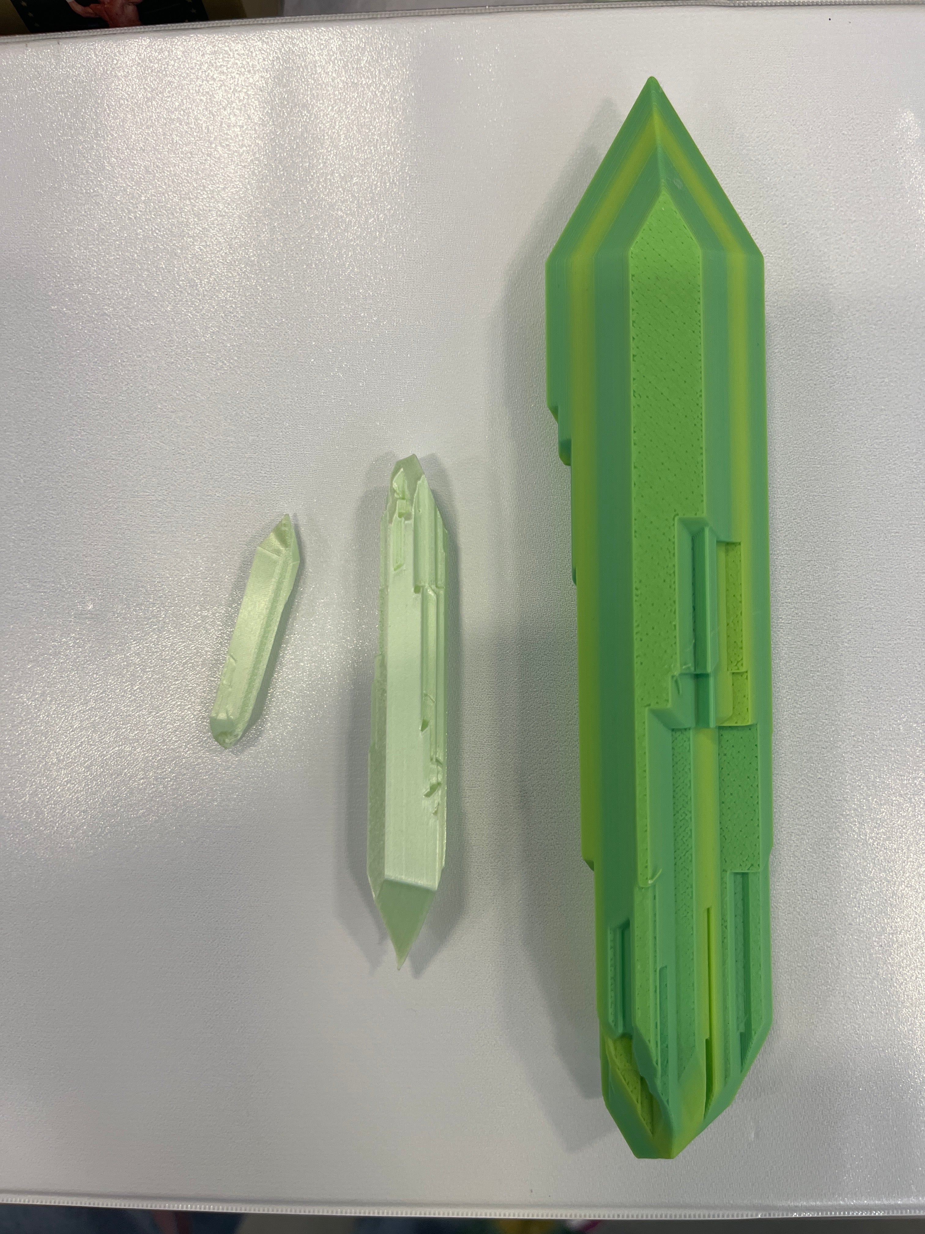 Kryptonite Crystal – 2 sizes - Display Piece
Available in Green & Glow-in-the-Dark
