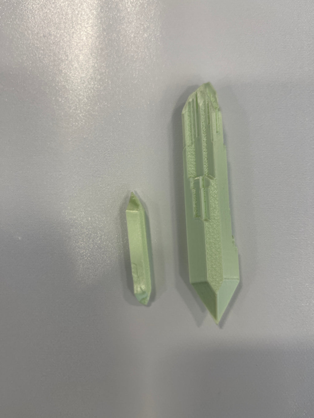 Kryptonite Crystal – 2 sizes - Display Piece
Available in Green & Glow-in-the-Dark